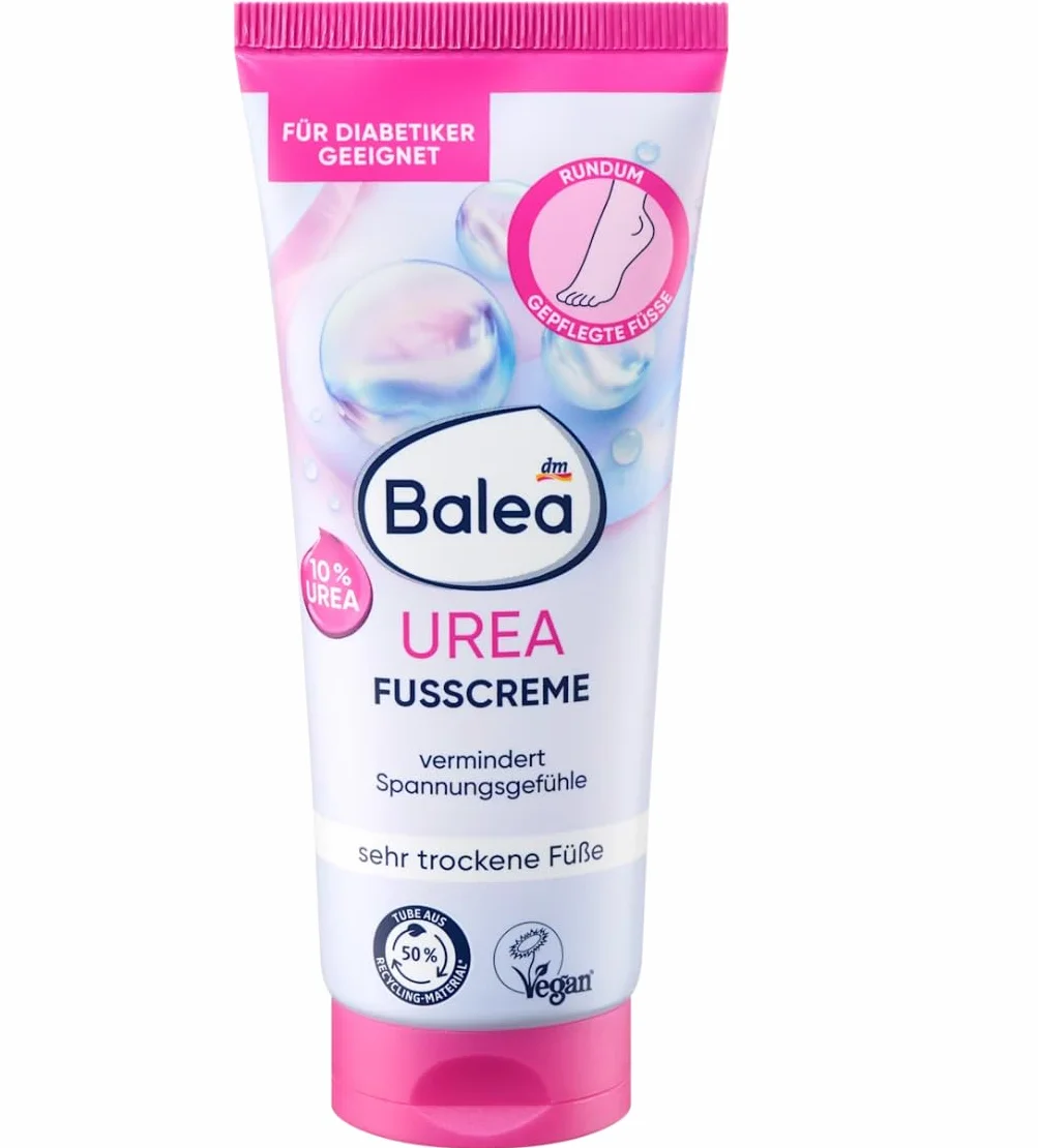 Balea Set da 2 Schiuma per la cura dei piedi Urea 100 ml + Crema per piedi con urea 100 ml + calzini bonus