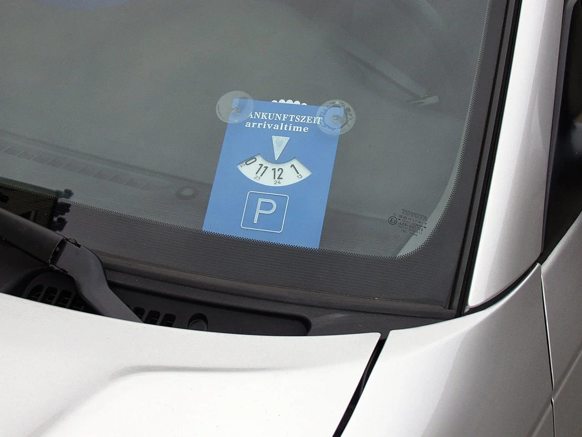 APA 30102 Disco Parcheggio con 2 Ventose