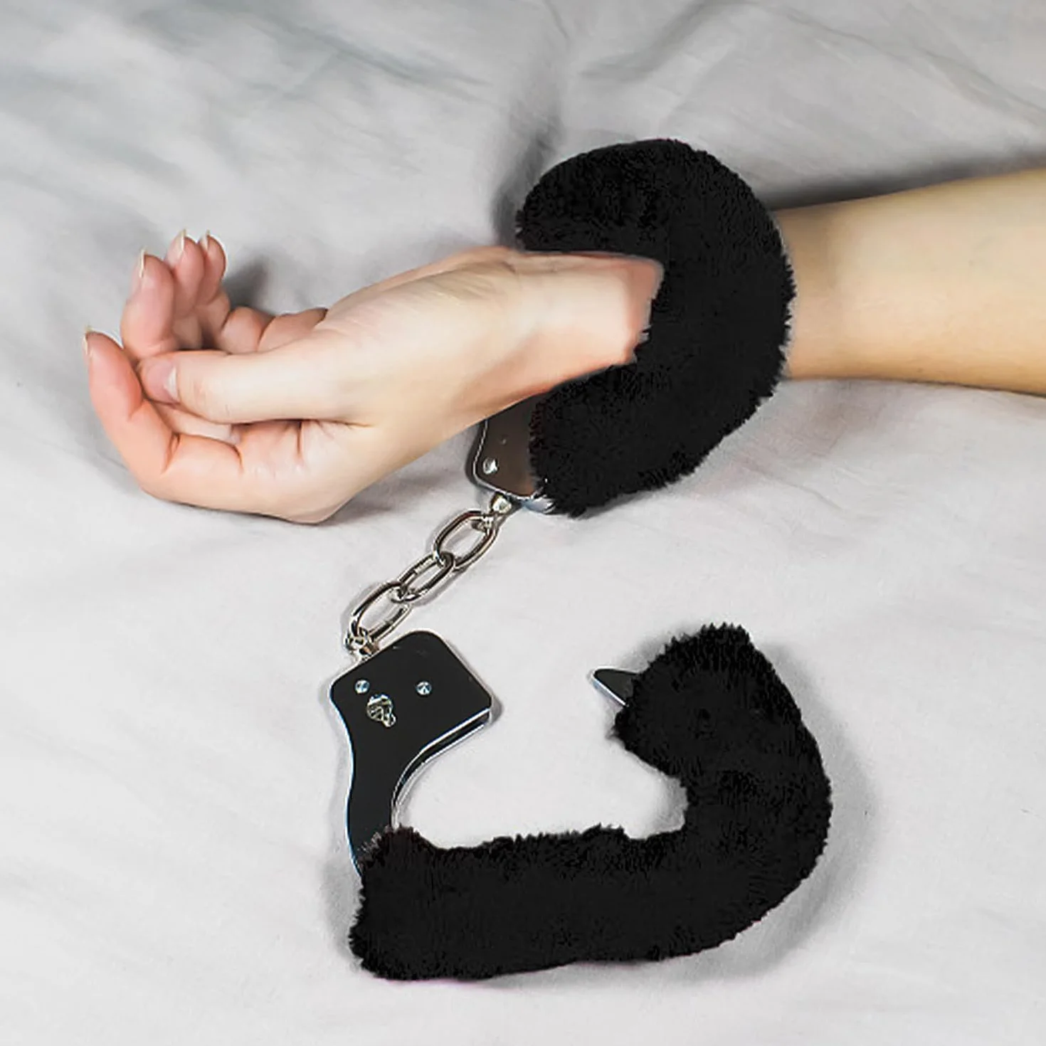 Peluche nero manette polizia con chiavi accessori bondage metallo feste giochi ruolo