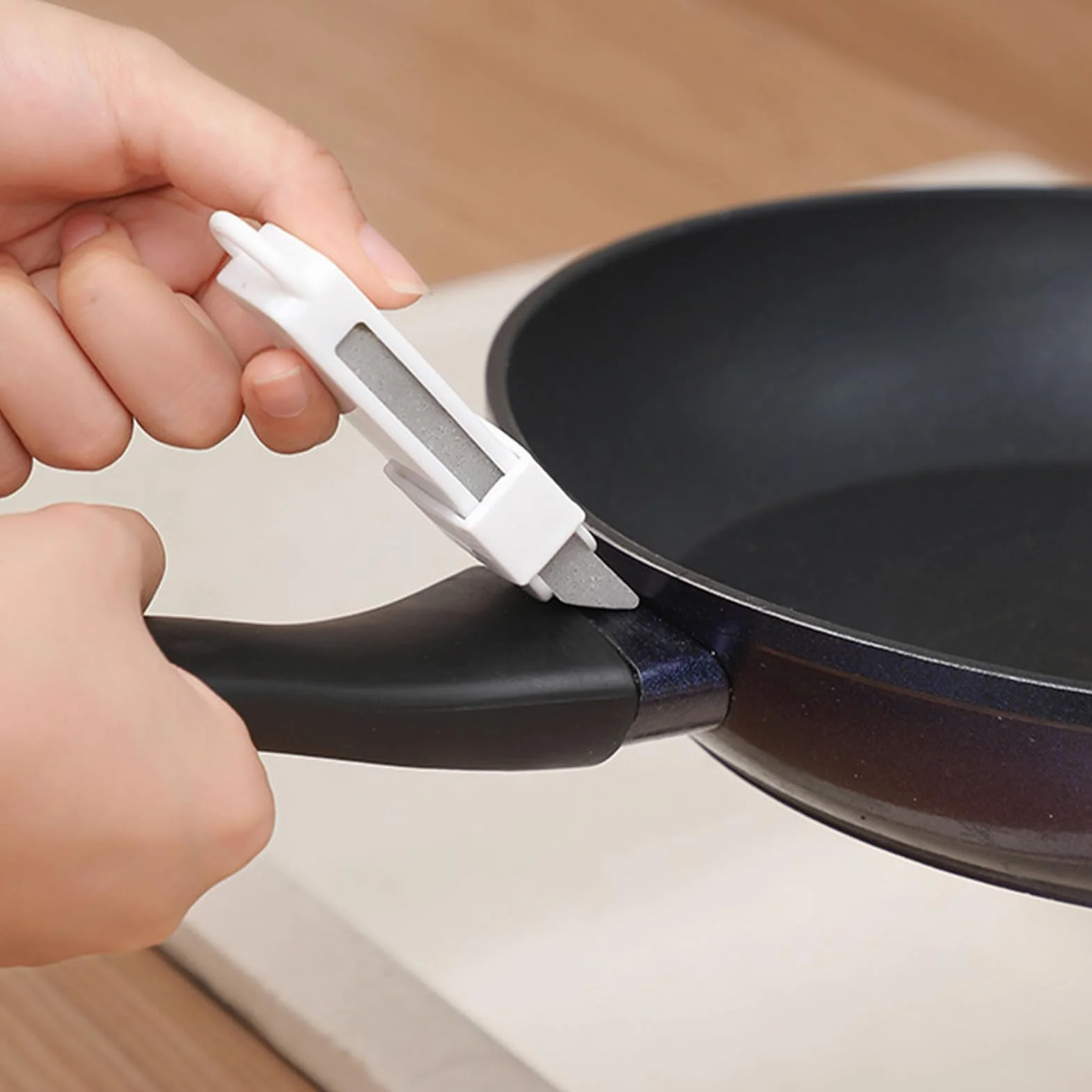 Gomma anti-calcare anti-ruggine per pulizia cucina bagno casa