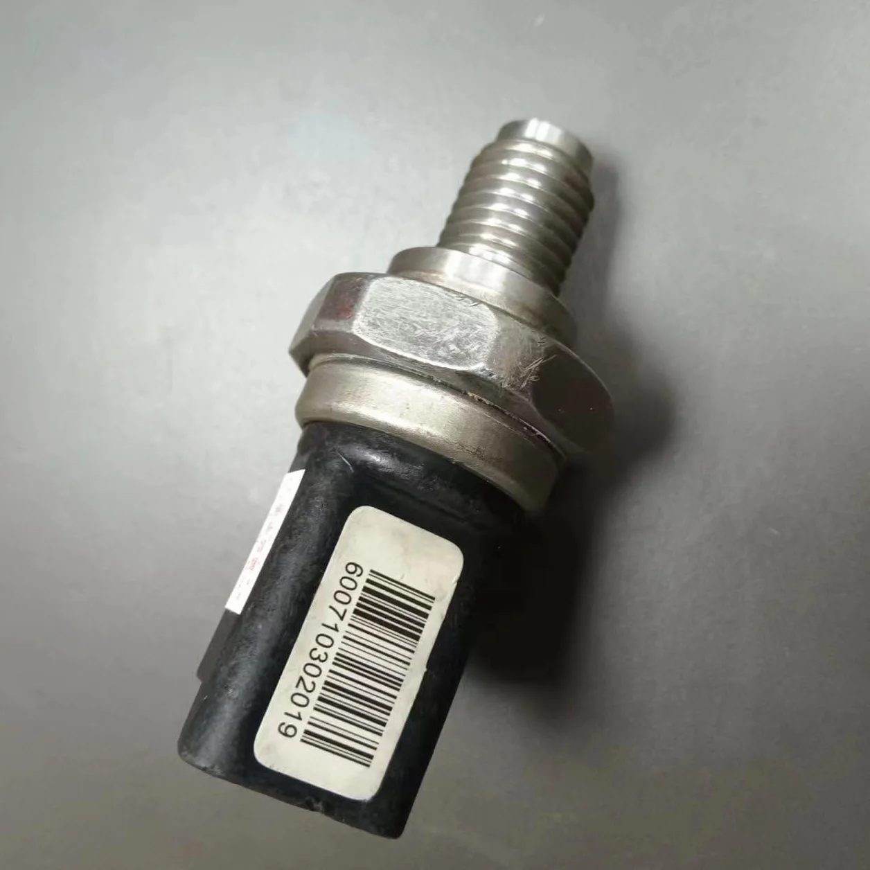 Sensore di pressione del carburante per autoveicoli 5WS40208 KA51-S01