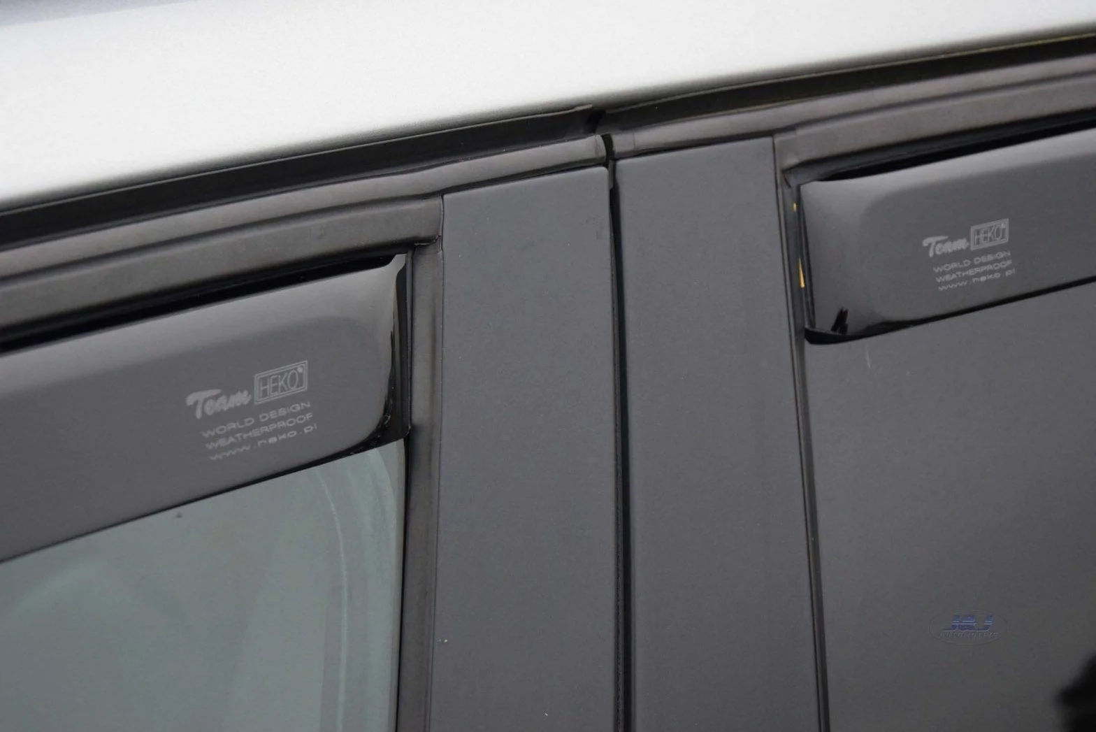 Deflettori d'Aria per Volvo V50 Wagon 2004-2012 Set 4 Pezzi Nero Fumé Oscurato