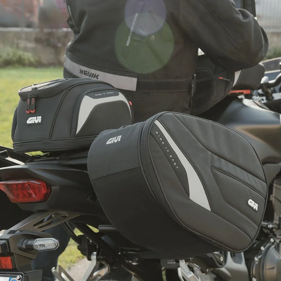 GIVI BORSE LATERALI SOFFICI MOTO EASY 11 18-25 LT POLIESTERE RIPSTOP 600D COMPATIBILE HONDA ADV 350