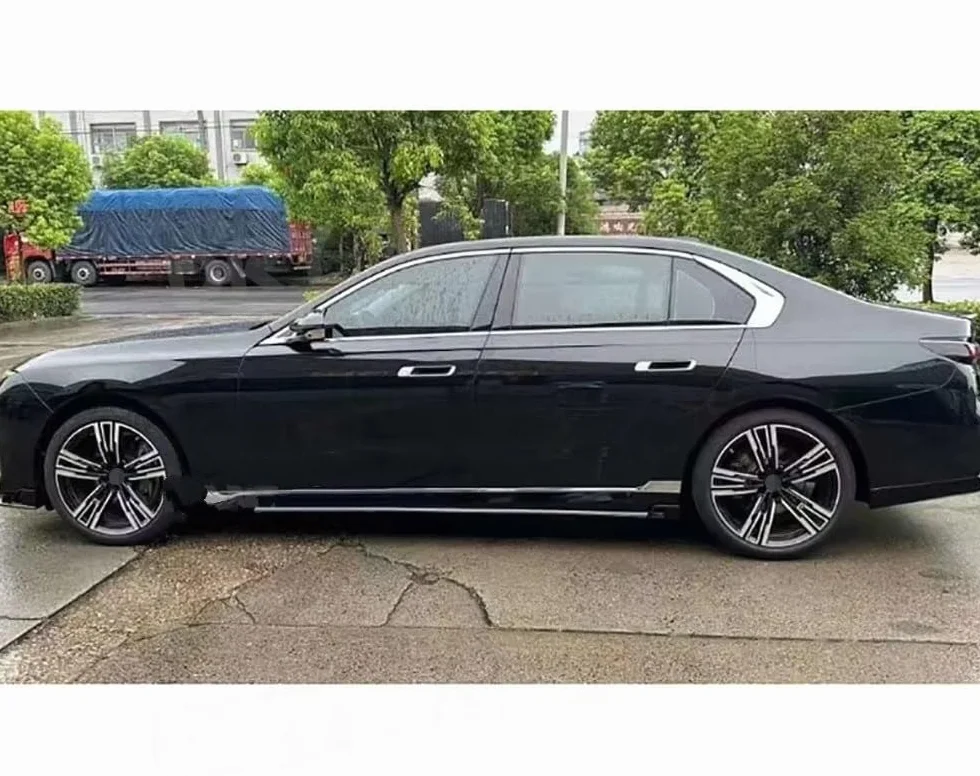 Auto Minigonne Laterali Per BMW Serie 7 G70 Sport 2023+ PP Minigonne Laterali Pannello A Bilanciere Spoiler Splitter Kit Corpo Vettura(Gloss Black)