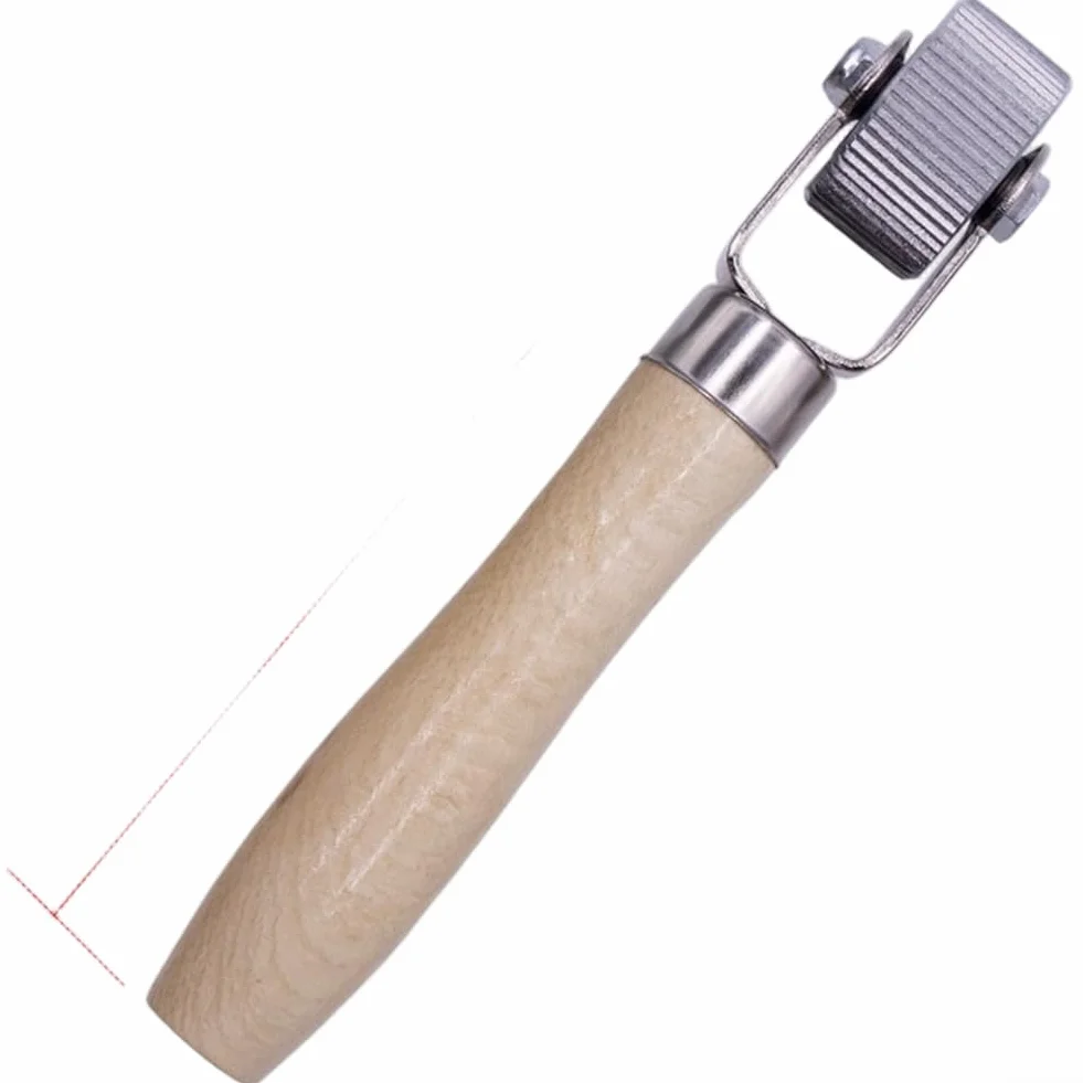 Rullo di compattazione per riparazione pneumatici con manico in gomma in legno, strumento applicatore di patch in acciaio inox, strumento per sigillare patch a freddo e resistenza alle alte