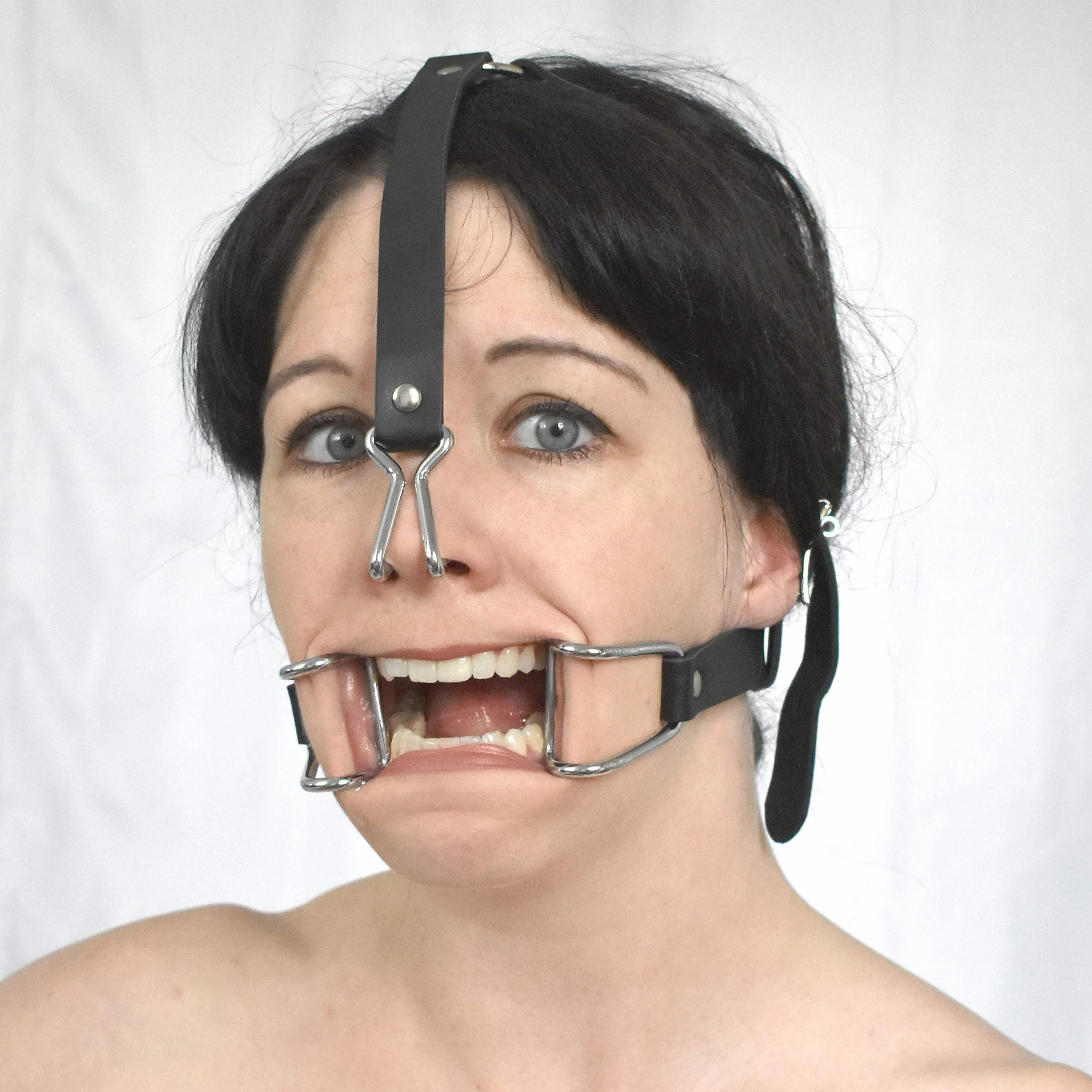 Bavaglio BDSM con gancio nasale e boccale, imbracatura testa bloccabile similpelle, accessorio Bondage regolabile