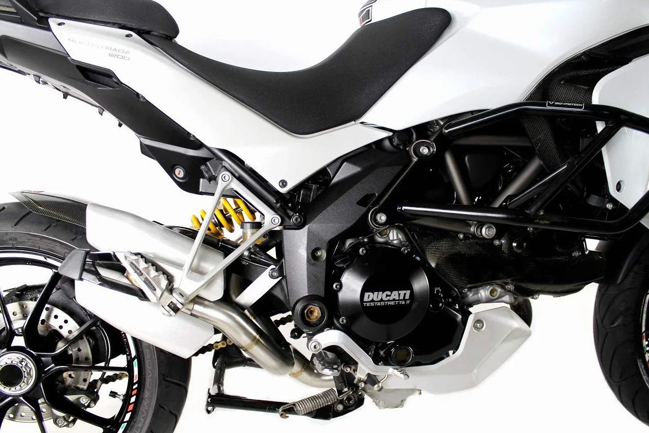 DOMINATOR Collettore di raccordo centrale compatibile con MTS MULTISTRADA 1200 2010-2014
