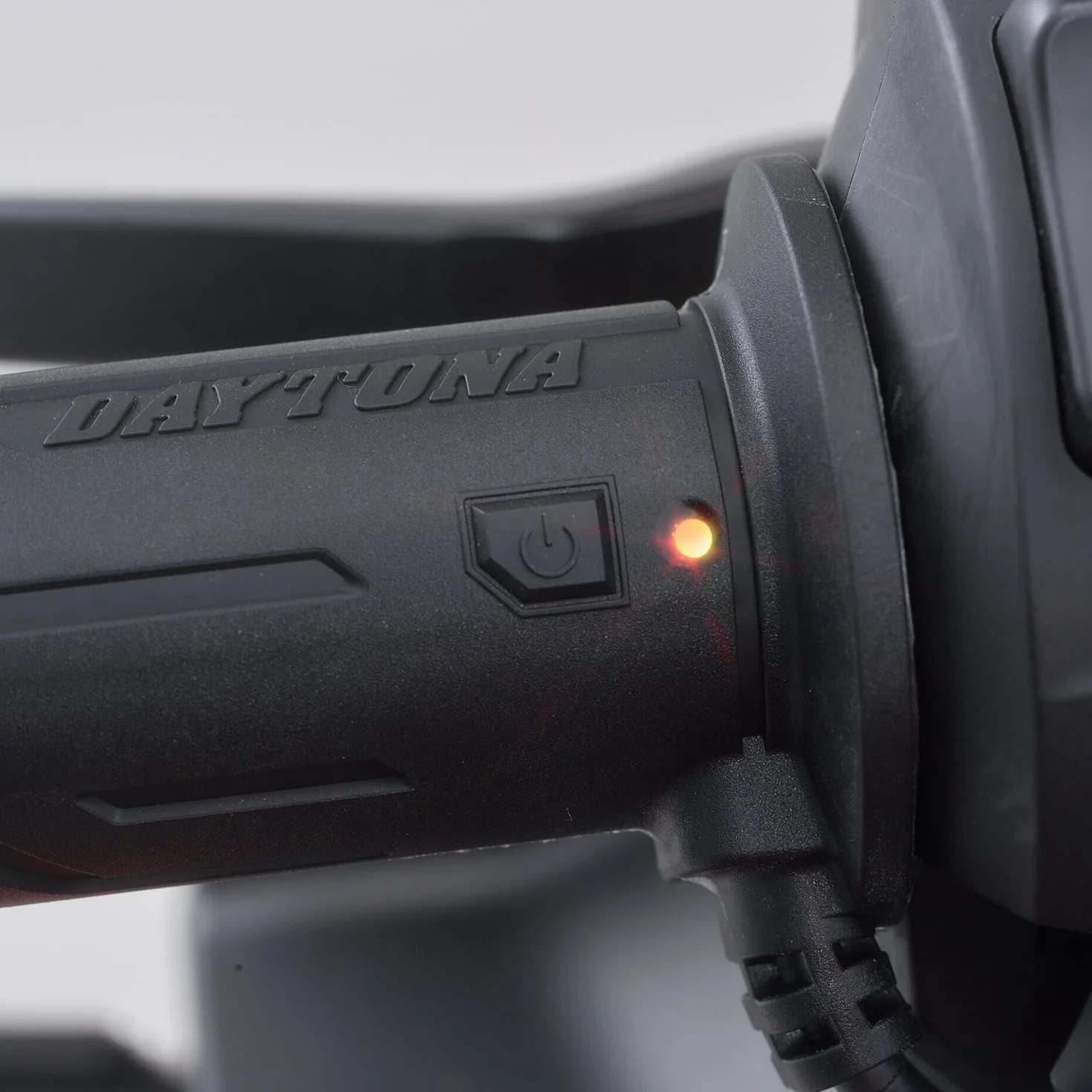 DAYTONA kit manopole riscaldate moto manubri 22,2mm terminale aperto/controllo mecc. con protezione batteria