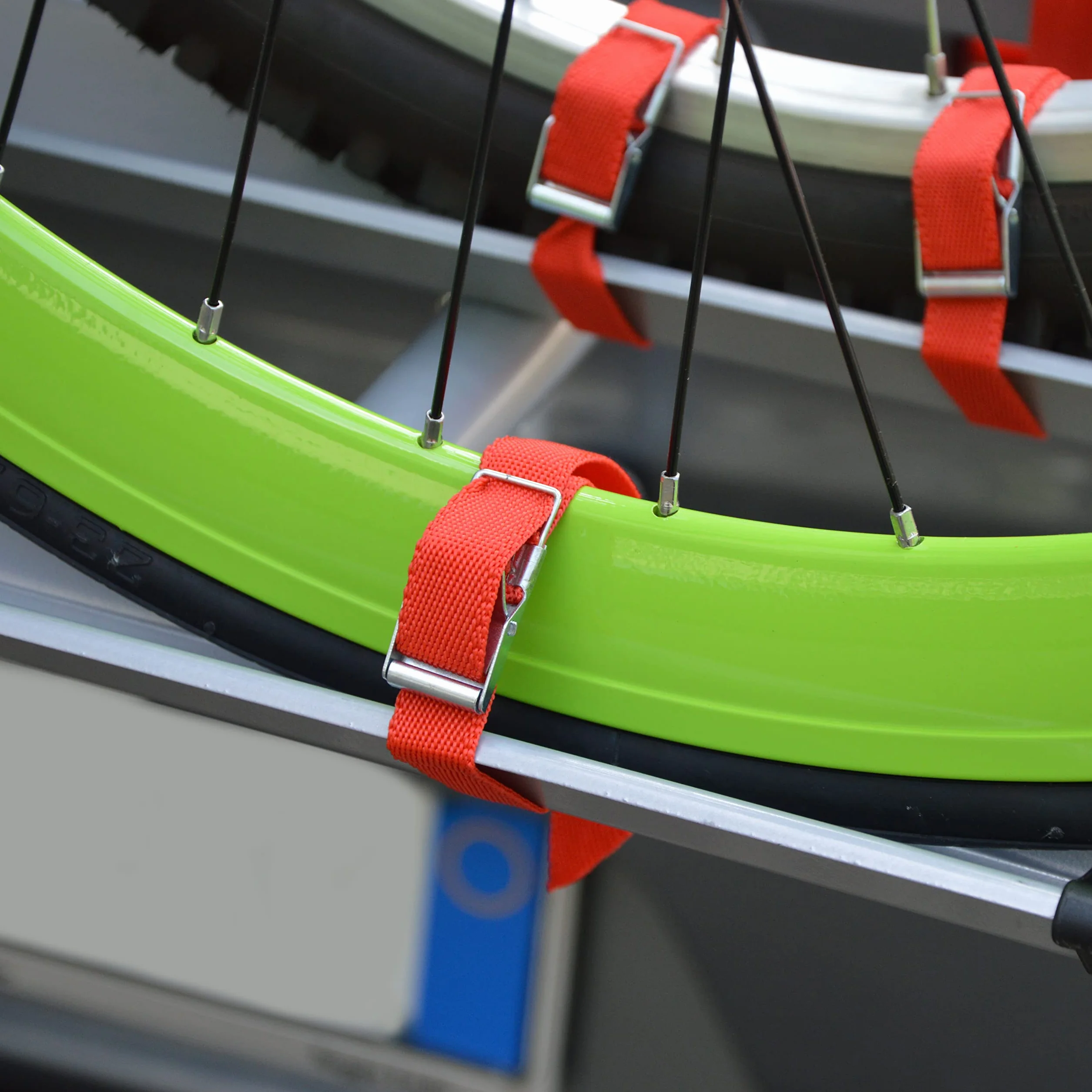 MENABO LOGIC 3 Portabici posteriore per 3 bici