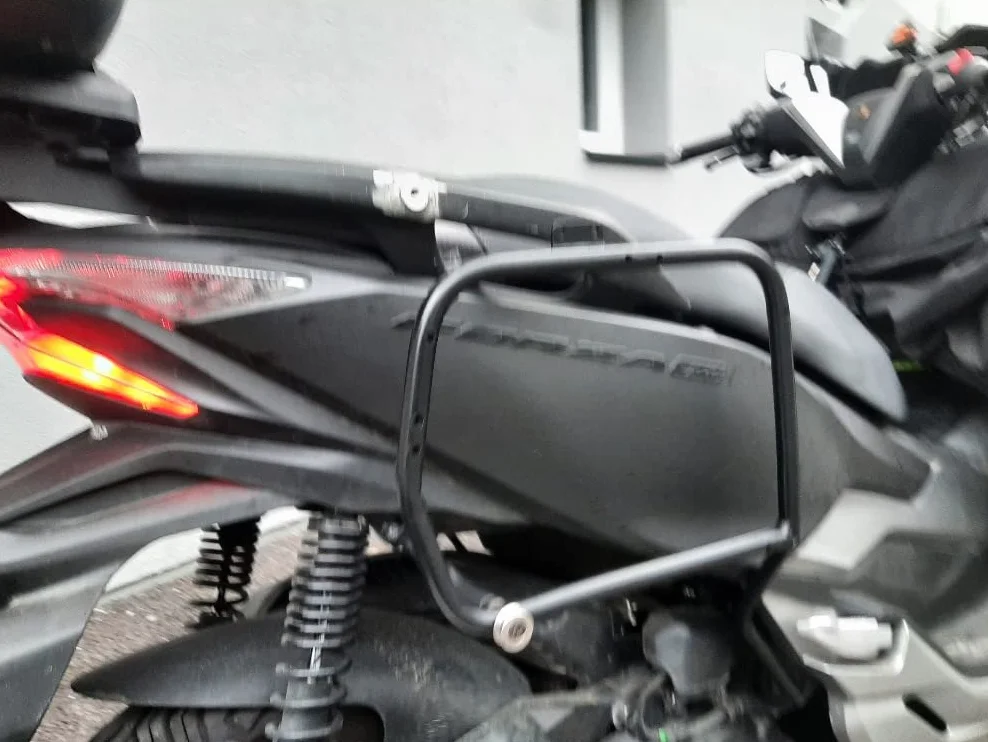 Supporto laterale per Honda Forza 300 2016-2023, Forza 350, ADV 350, per fissare borse, borse, scatole