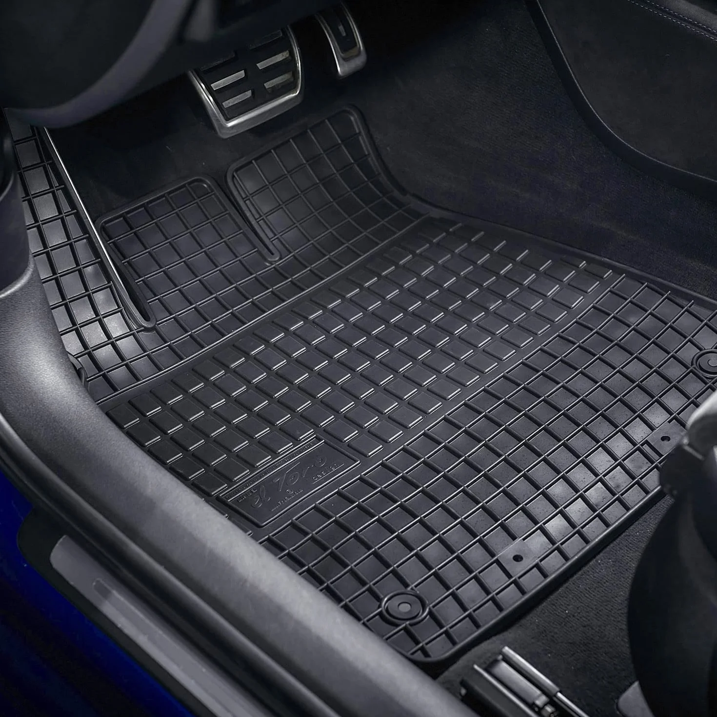 IMJ-Global Tappetini Auto Gomma elToro su Misura Compatibili con Fiat Doblo II 2010-2020 1° fila, Set Completo di Tappeti Auto per Migliorare Look e Sportività, Tappetino Premium in TPE Durevole