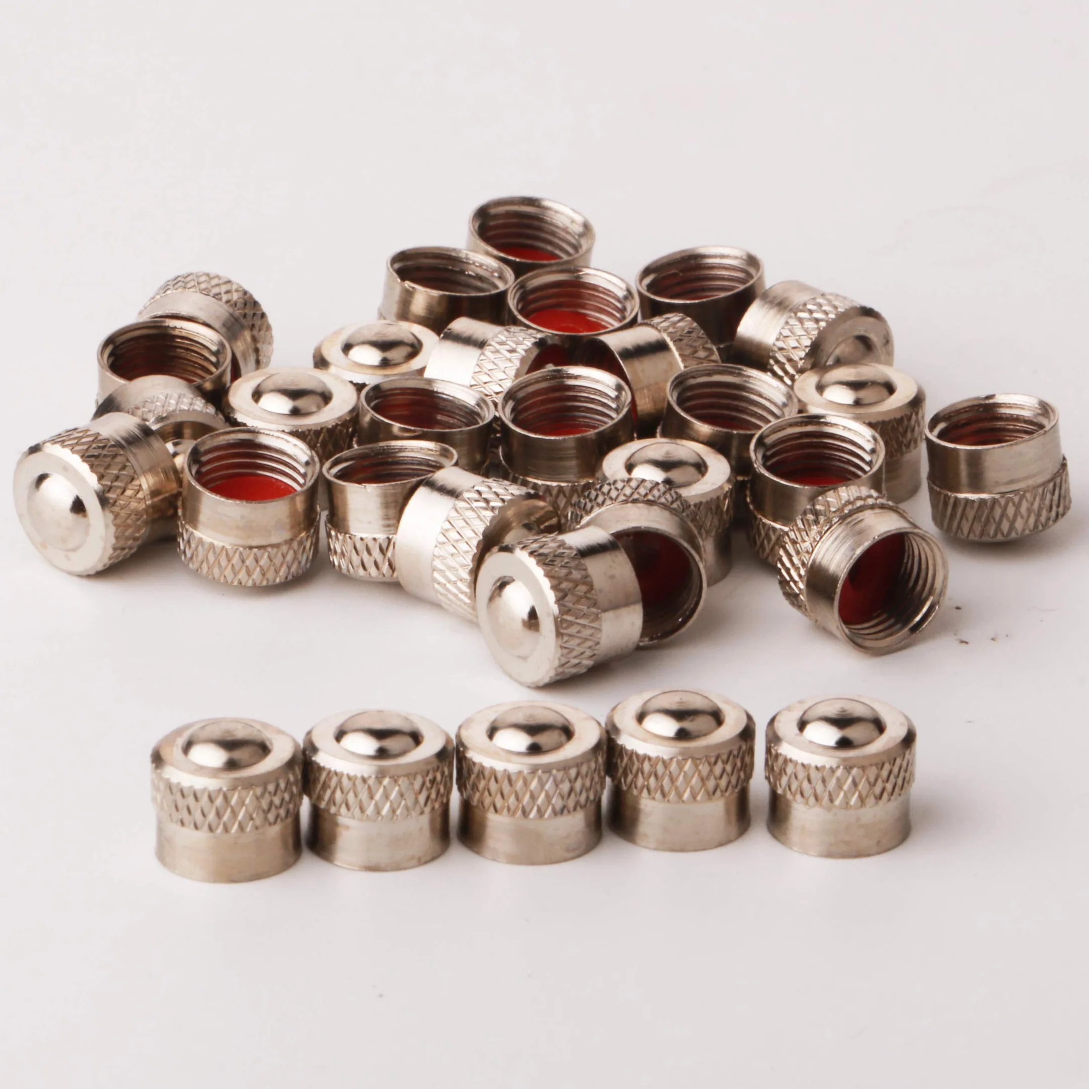 RUNCCI-YUN Coprivalvola Pneumatici Tappi Valvola in Alluminio Auto Tappi Antipolvere di Pneumatici Ruota Stelo Valvola Cappucci delle Valvole, 30 Pezzi (Argento)