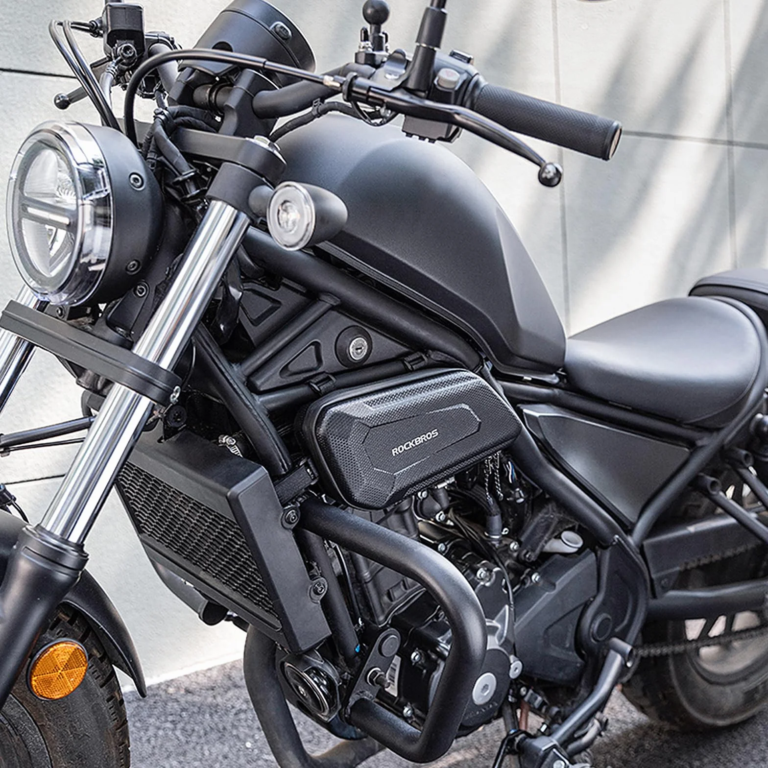 Borse laterali impermeabili in EVA rigide triangolari per Honda Rebel 1100 250 500 300 CMX1100 CMX250 CMX500 CMX300