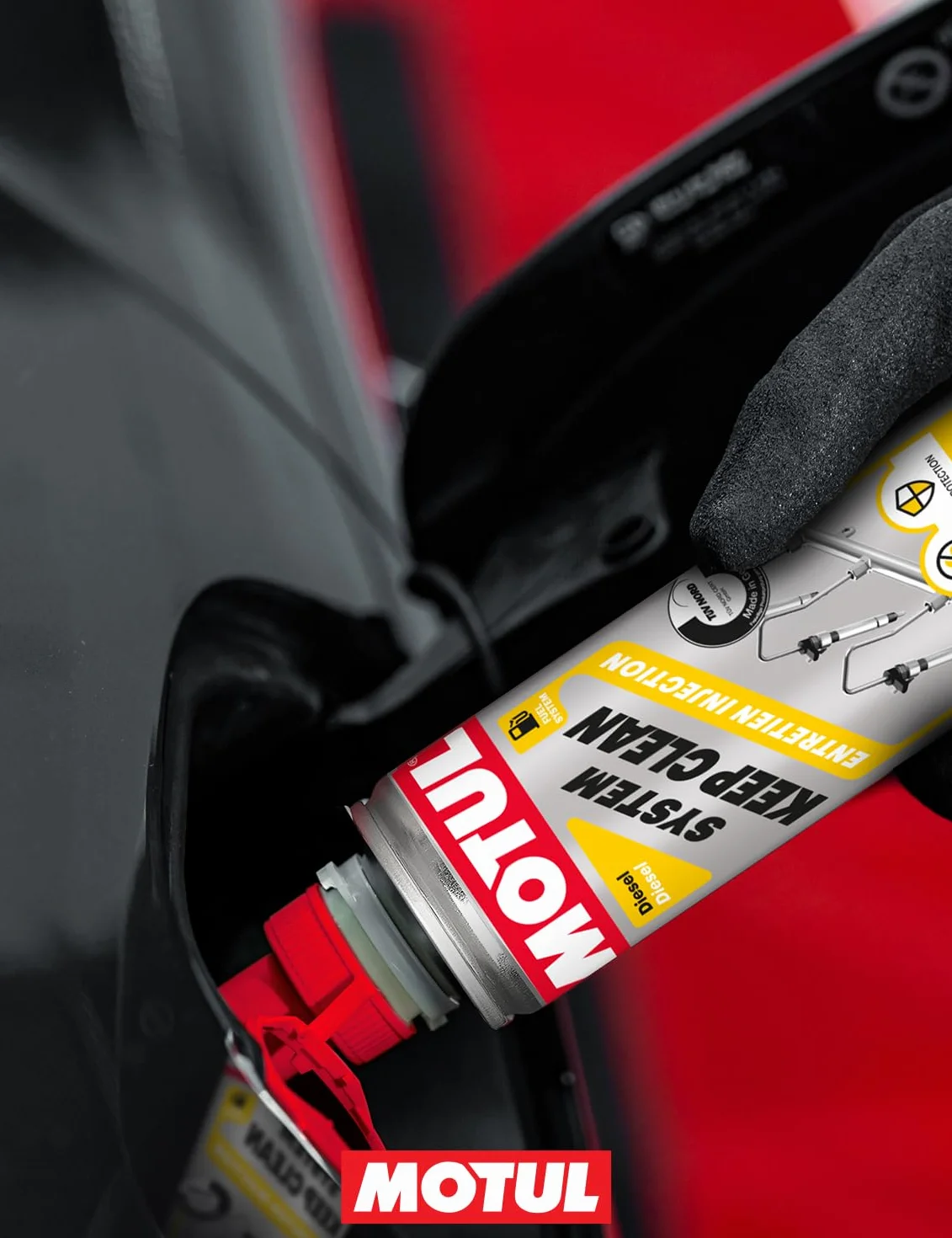 Motul - Detergente per Iniettori Diesel - Additivo di Manutenzione Preventiva per Motori Diesel - Antifumo - Riduzione dei Consumi e delle Emissioni - System Keep Clean Diesel - 300 ml