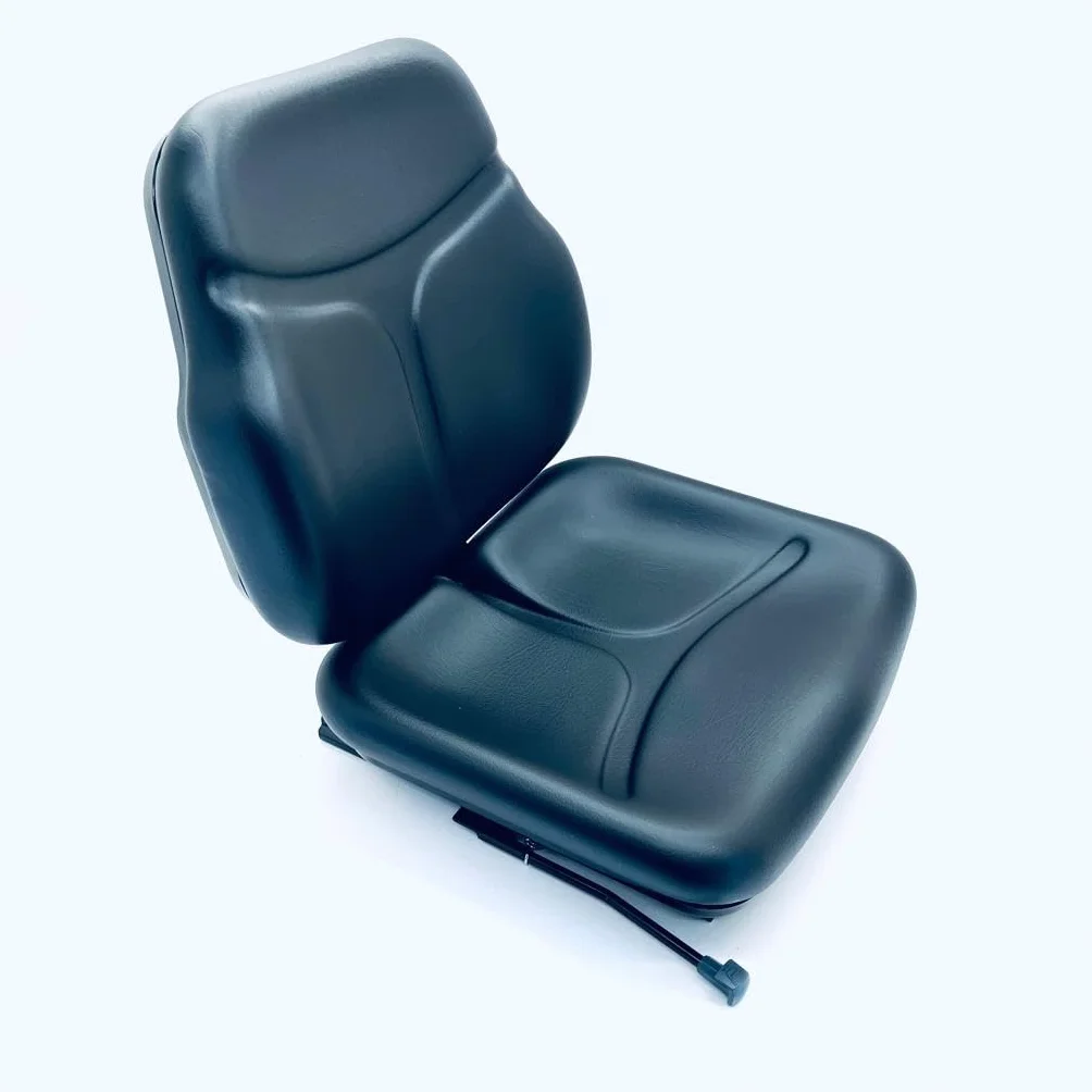 Sedile tipo COBO SC74 per trattore in ecopelle nero. Tipo new holland. CB1057354.