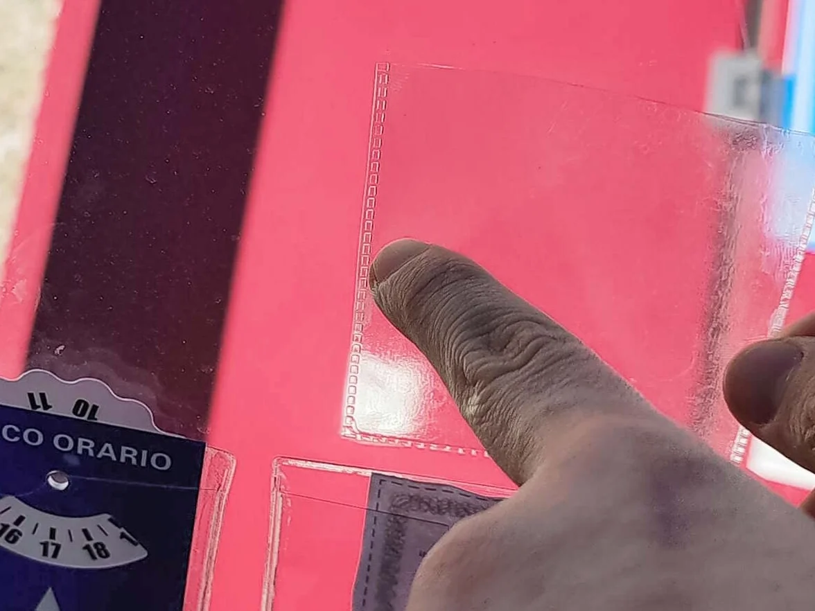 Disco Orario Adesivo Europa Parchimetro in Plastica con Porta Permesso Autoadesivo CARALL PT608279