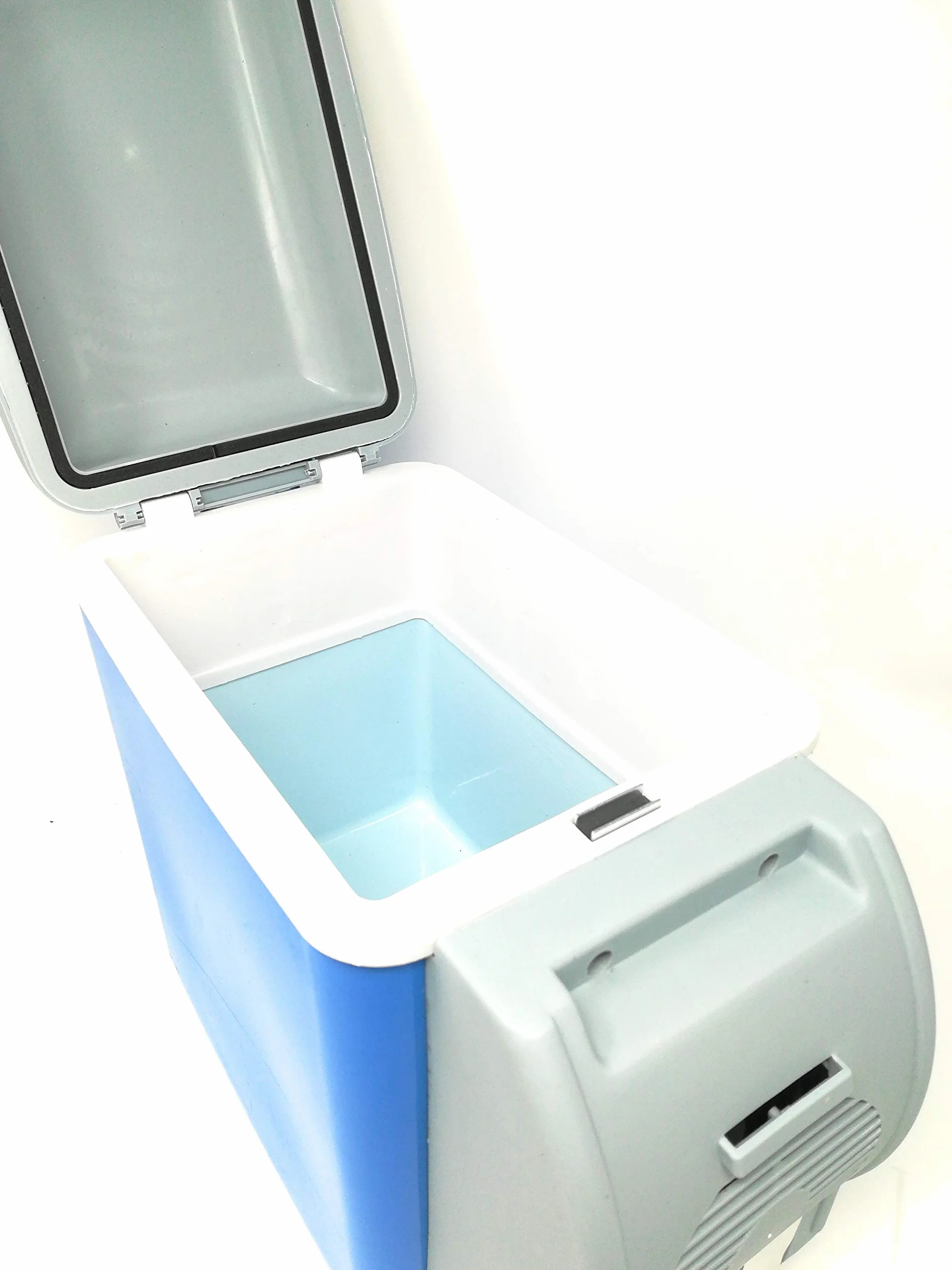 tempo di saldi Mini Frigo Portatile da Viaggio per Auto Camper 7,5 L Caldo Freddo con Cavo 12V.