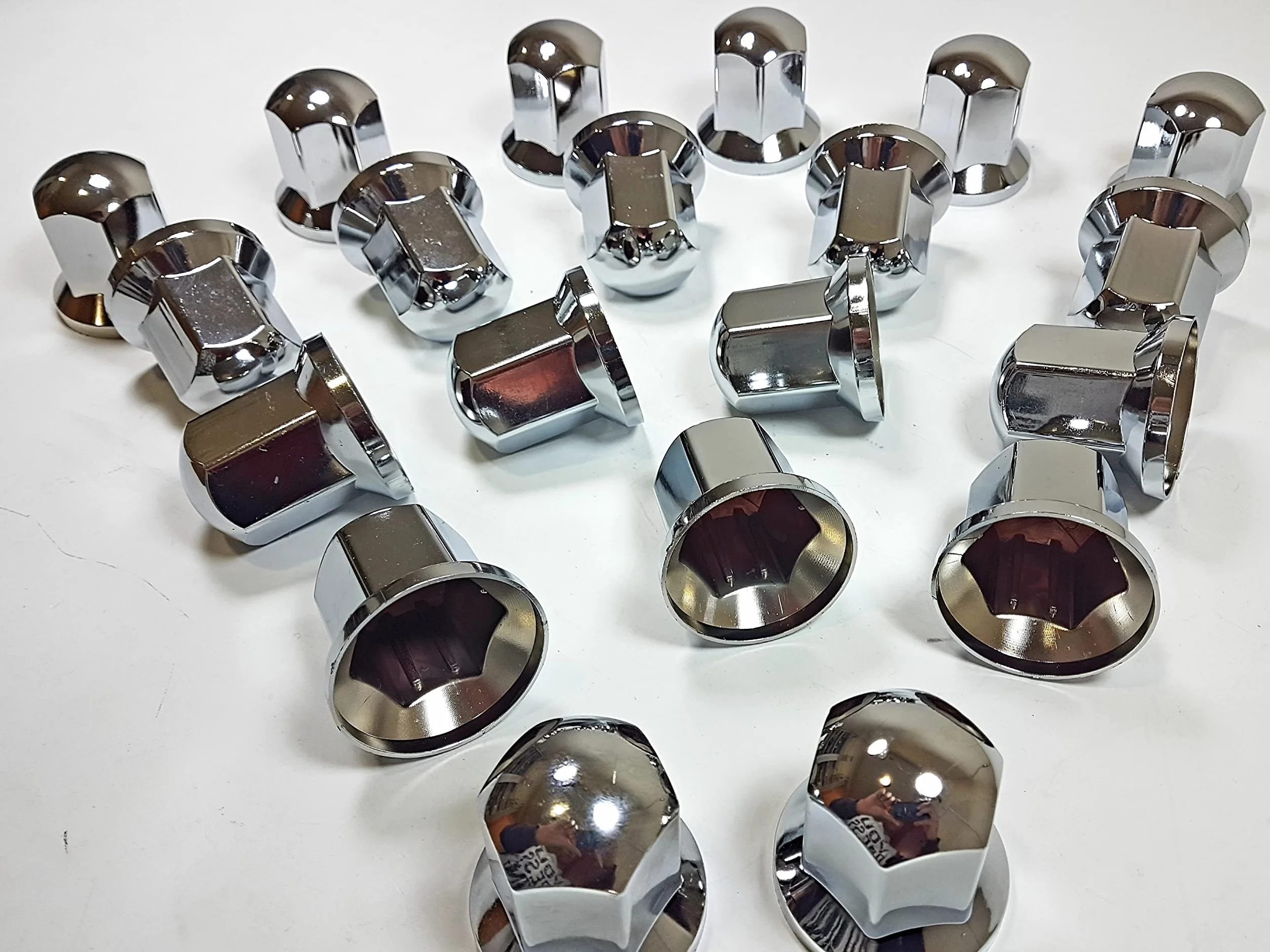 Copribulloni per ruote in plastica cromata LUX 32 mm 60 pezzi