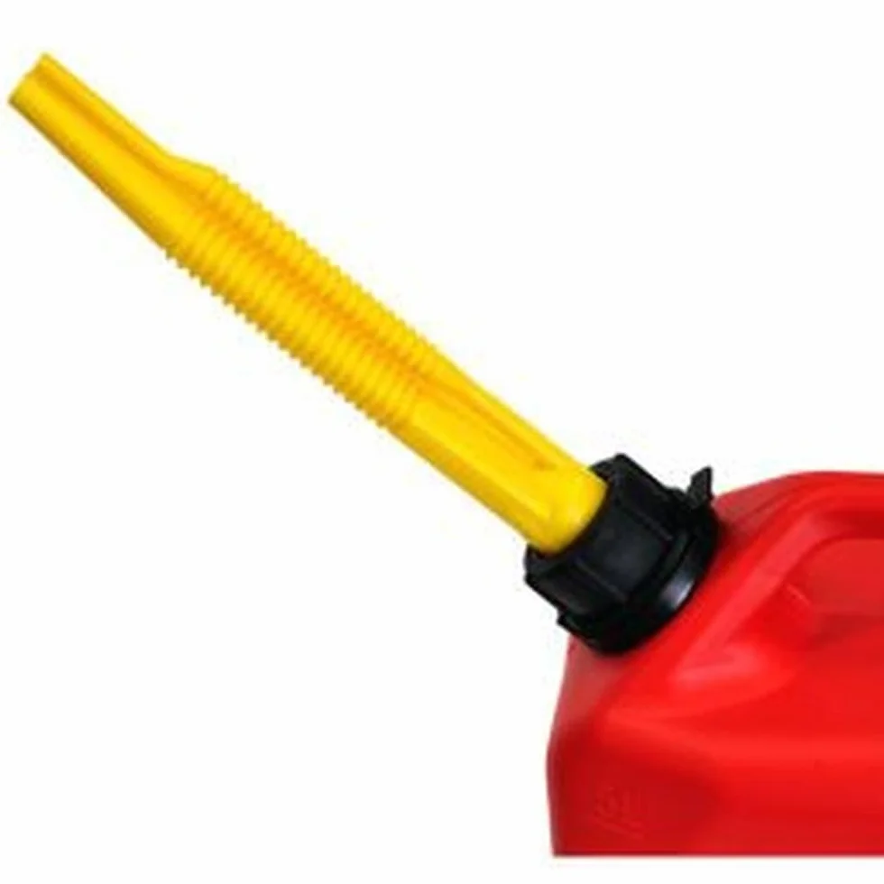 Tanica di Benzina - Modello B20 - capacità di 5 L - Tappo con Sistema di Apertura di Sicurezza - Realizzato in Polietilene - Omologato - Molto Resistente - Scepter