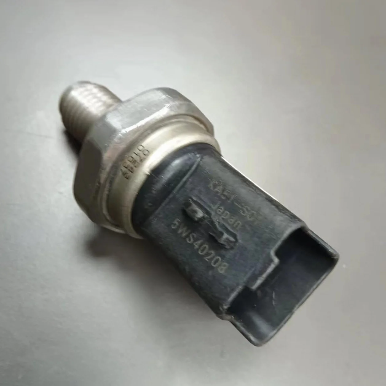Sensore di pressione del carburante per autoveicoli 5WS40208 KA51-S01