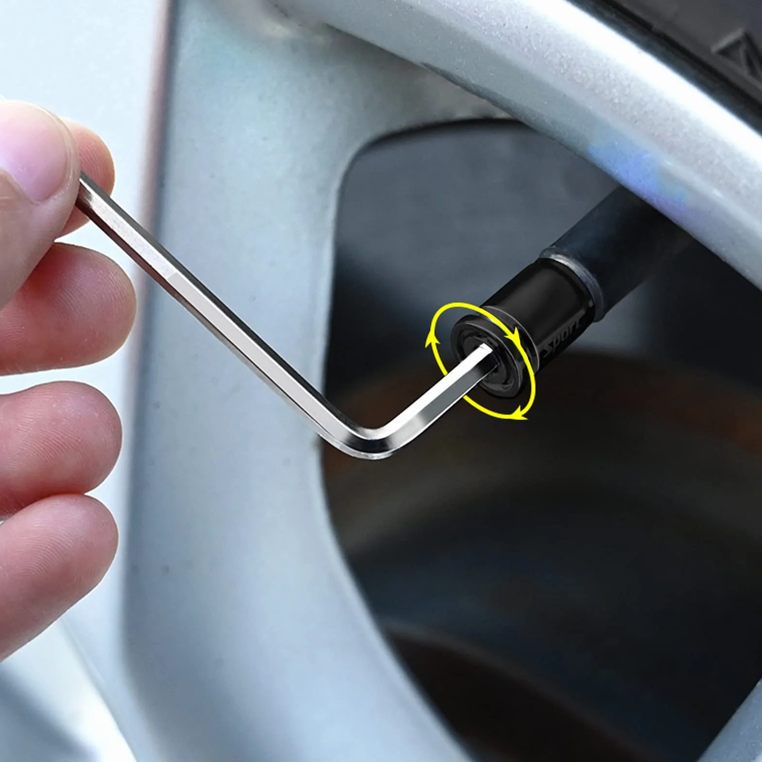 4 Pezzi Tappi Valvole Pneumatici Auto Antifurto,Ttappi Valvole Gomme Compatibili con Auto, SUV, Moto (Nero)