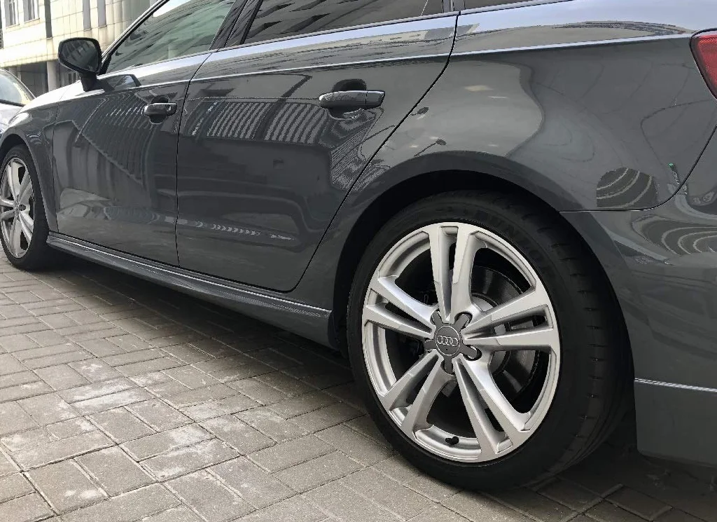 Minigonne Laterali Sottoporta per Audi A3 8V Sportback S-Line 5 Porte dal 2012 in Vetroresina, Verniciare, Avvitamento