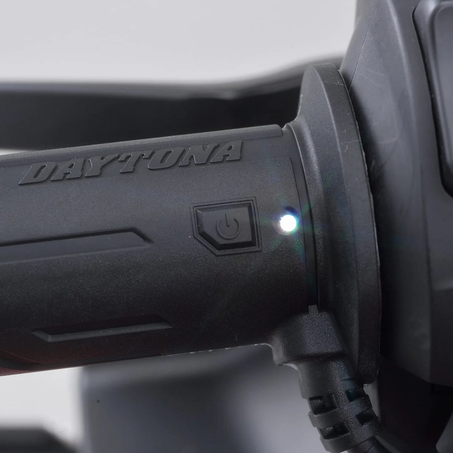 DAYTONA kit manopole riscaldate moto manubri 22,2mm terminale aperto/controllo mecc. con protezione batteria