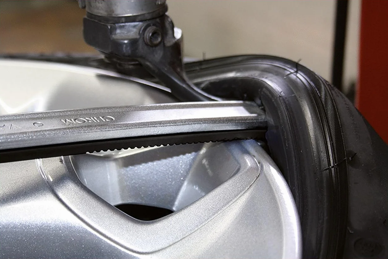 KS Tools Leva pneumatici e di montaggio 500mm con rivestimento in plastica