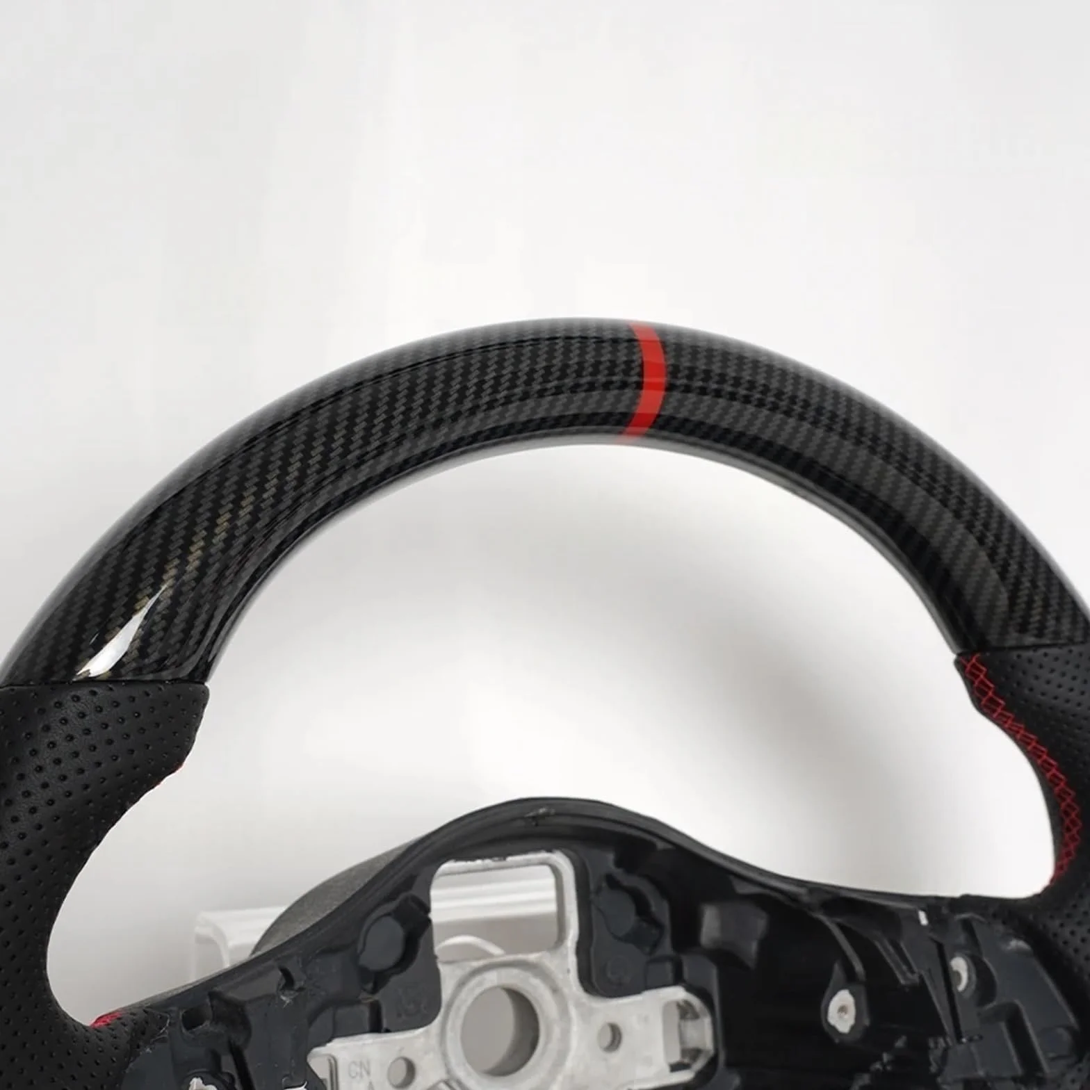 Volante in fibra di carbonio Hydro-Dip pelle traforata compatibile VW Golf 6 MK6 GTI GTD R 2009-2013