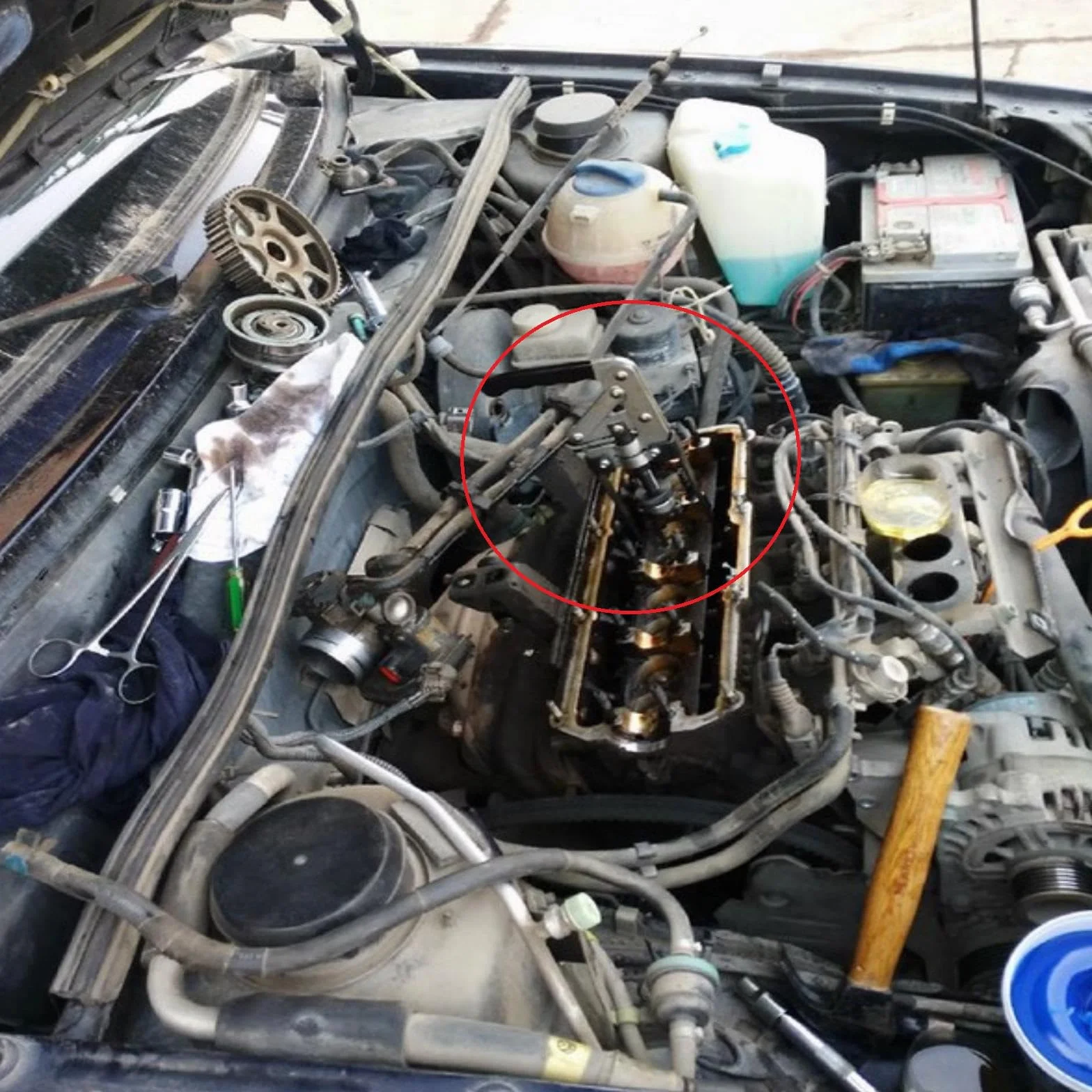 Compressore per molle valvole, attrezzo per la rimozione del compressore per molle valvole in testa Sostituzione del custode delle guarnizioni dei motori con impugnatura regolabile per acciaio OHV OHC