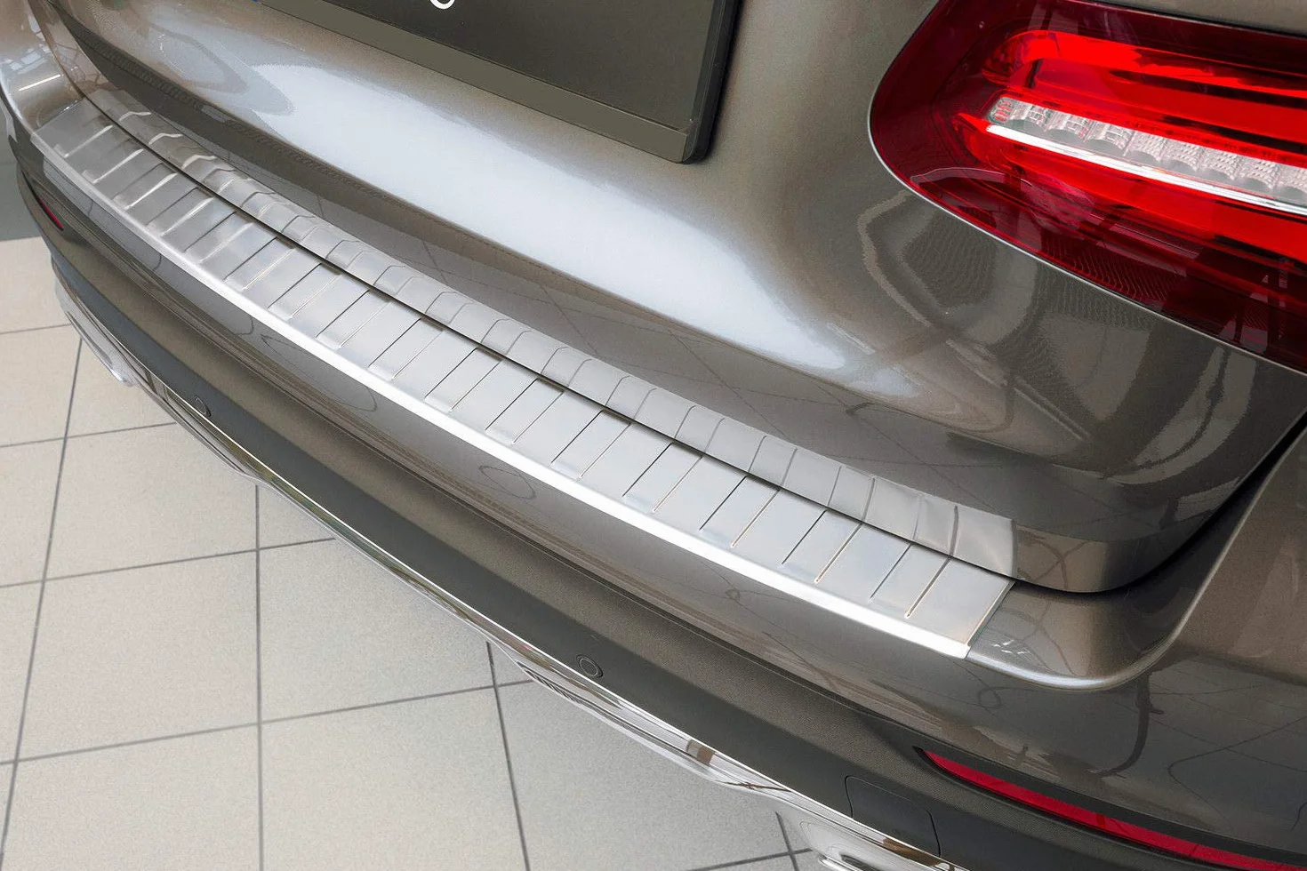 Adatto per GLC X253 SUV, protezione paraurti posteriore cromata in acciaio inox
