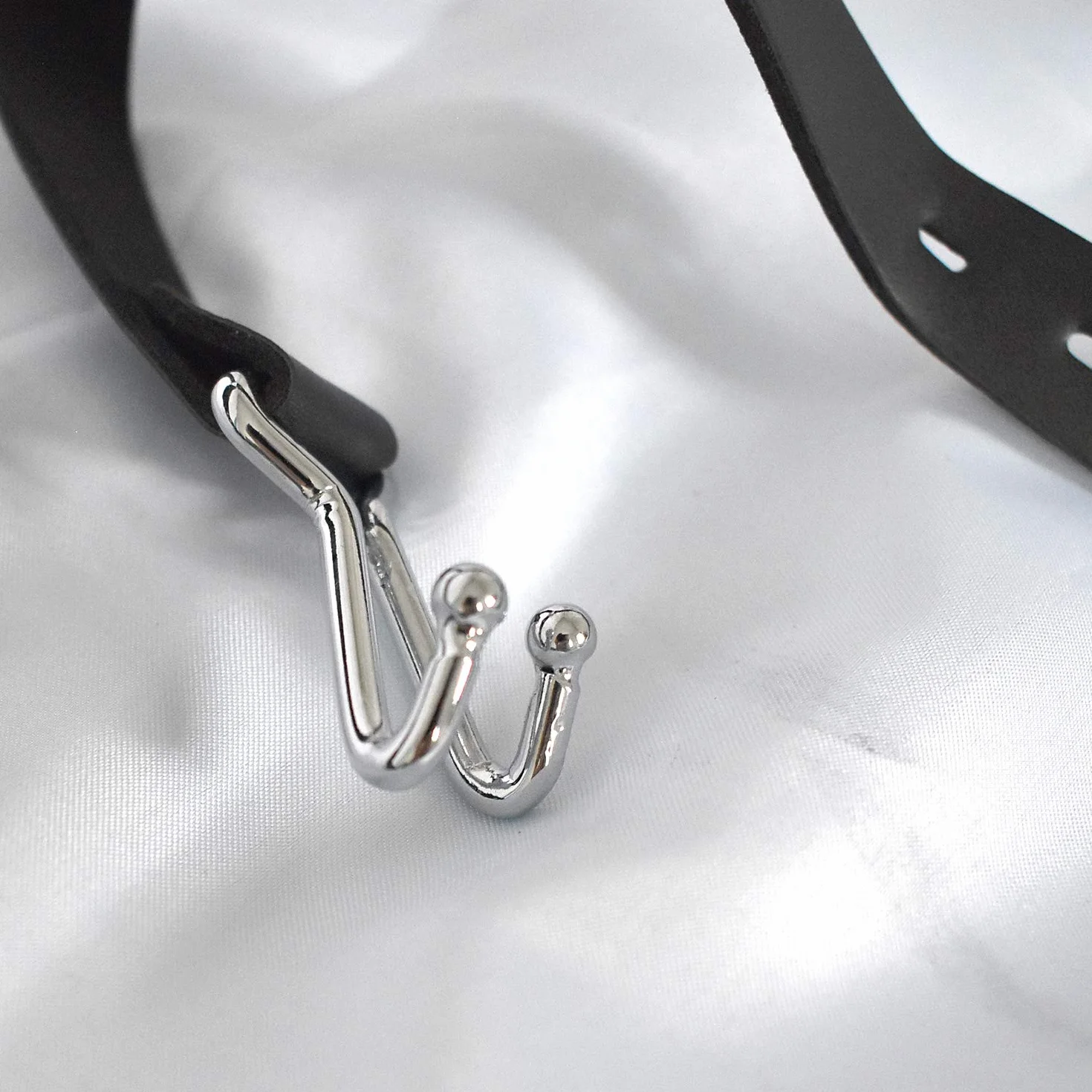 Bavaglio BDSM con gancio nasale e boccale, imbracatura testa bloccabile similpelle, accessorio Bondage regolabile