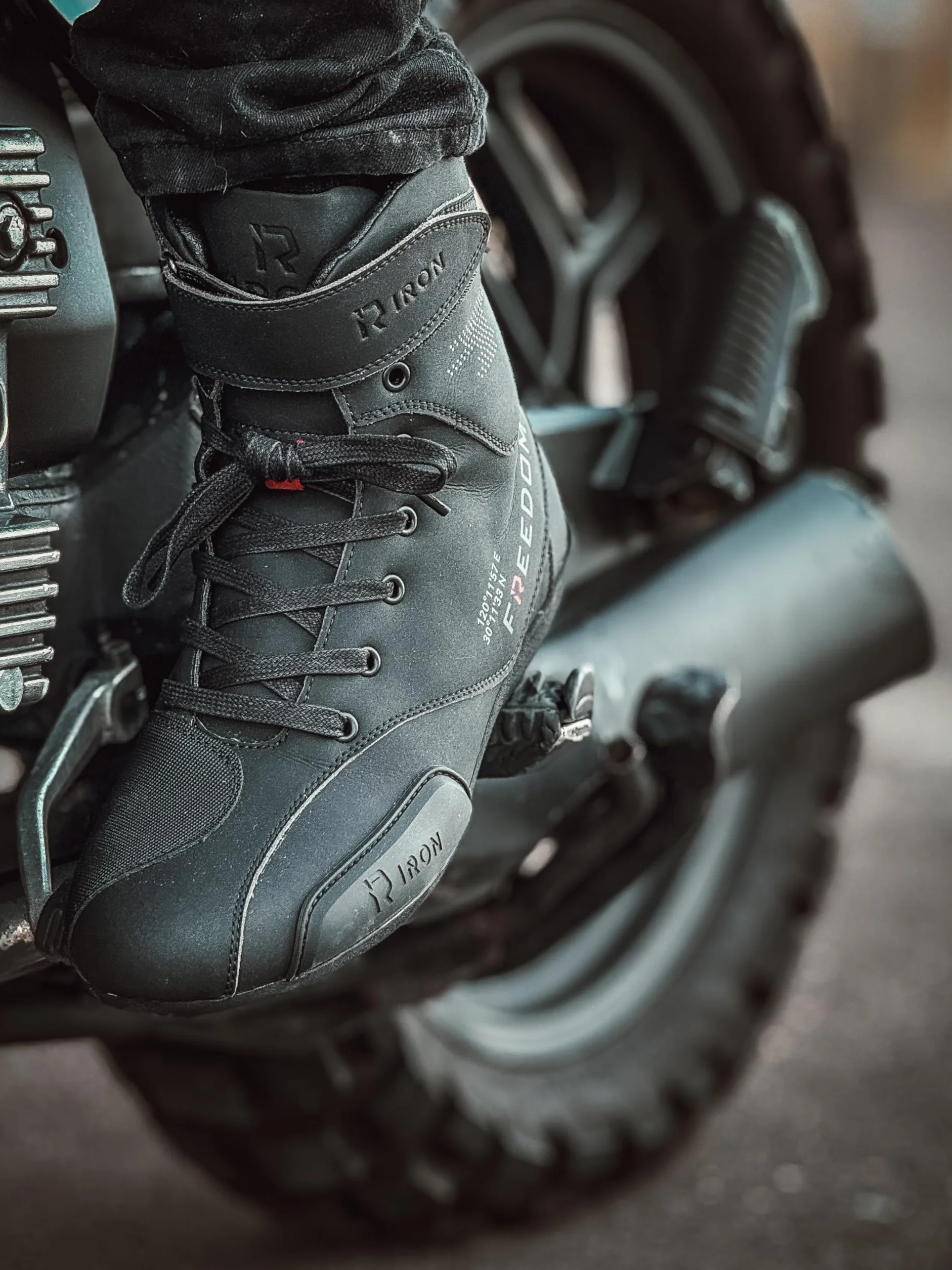 RIDEIRON Scarpe da Moto Uomo Normativa CE, Stivali Motocross, Protezione Caviglia, Scarpe da Equitazione Stradale Rinforzate