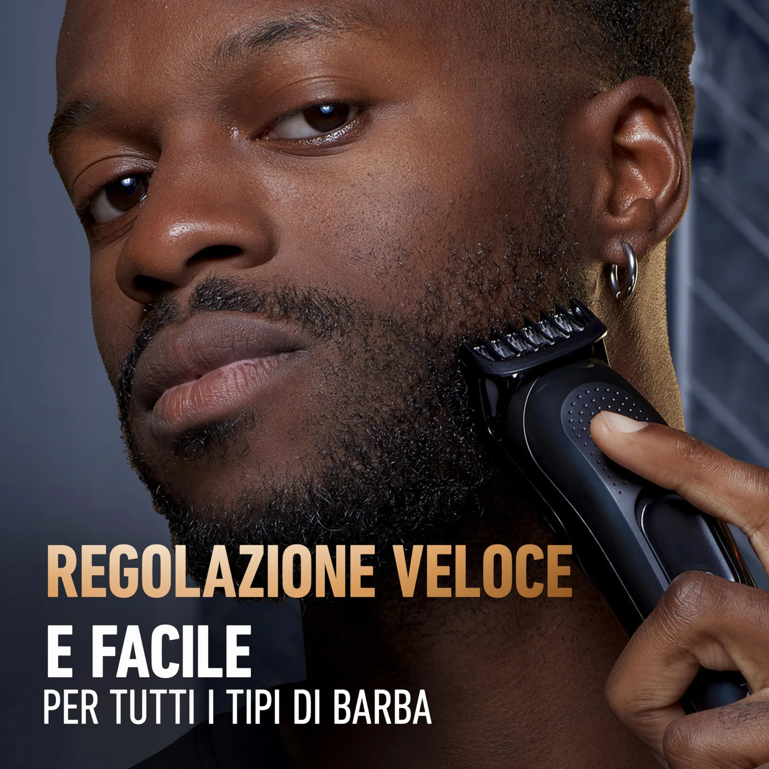 King C. Gillette Kit Regolabarba Uomo, Rasoio Barba Elettrico, 1 Testina, 3 Pettini Regolatori, 1 Spazzolina, 1 Caricatore