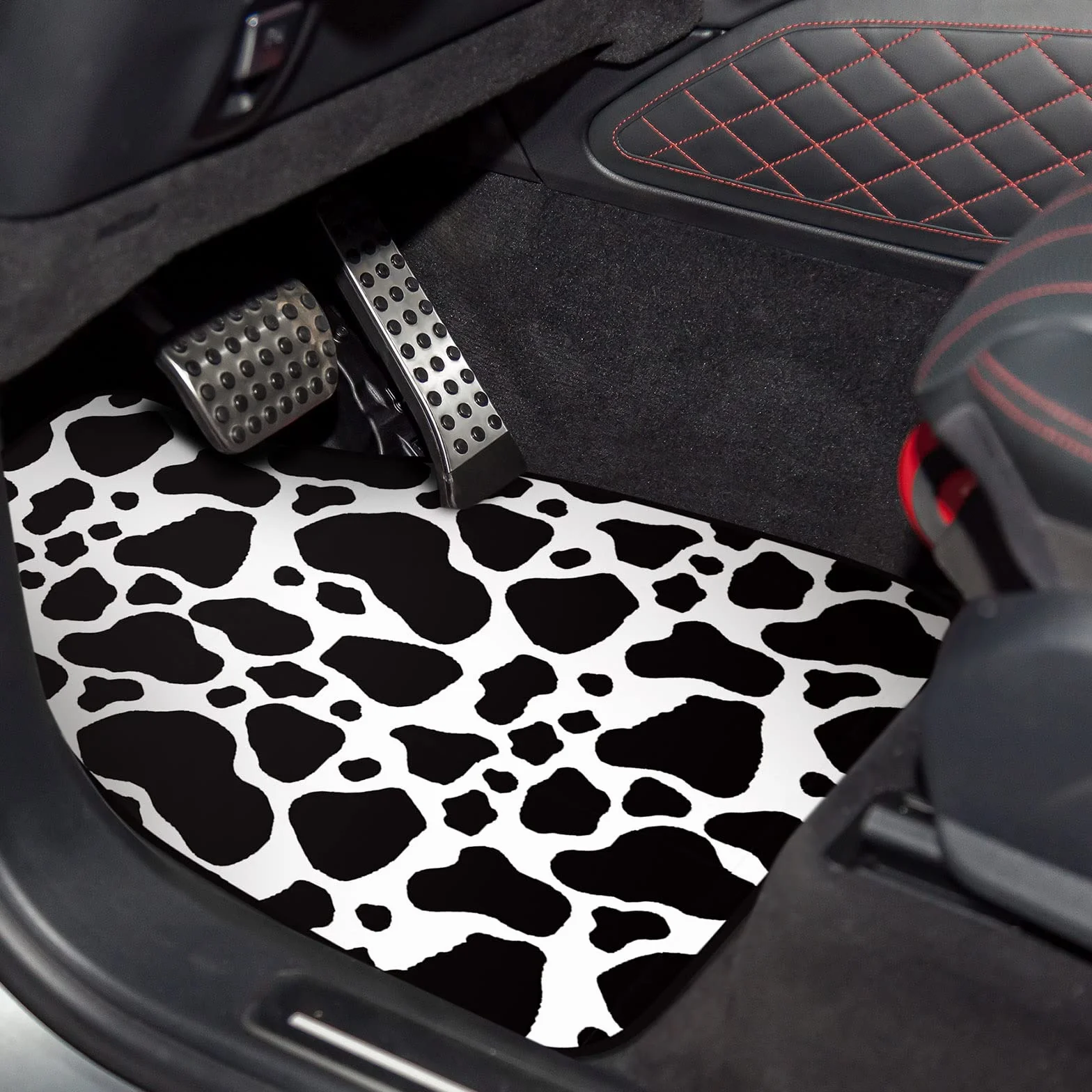 Frienda Set di Accessori per Auto con Stampa di Mucca, per Donne e Uomini, coprivolante per Auto con Stampa di Mucca, Cuscinetti per Cinture di Sicurezza, tappetini per Auto, portabicchieri per Auto,