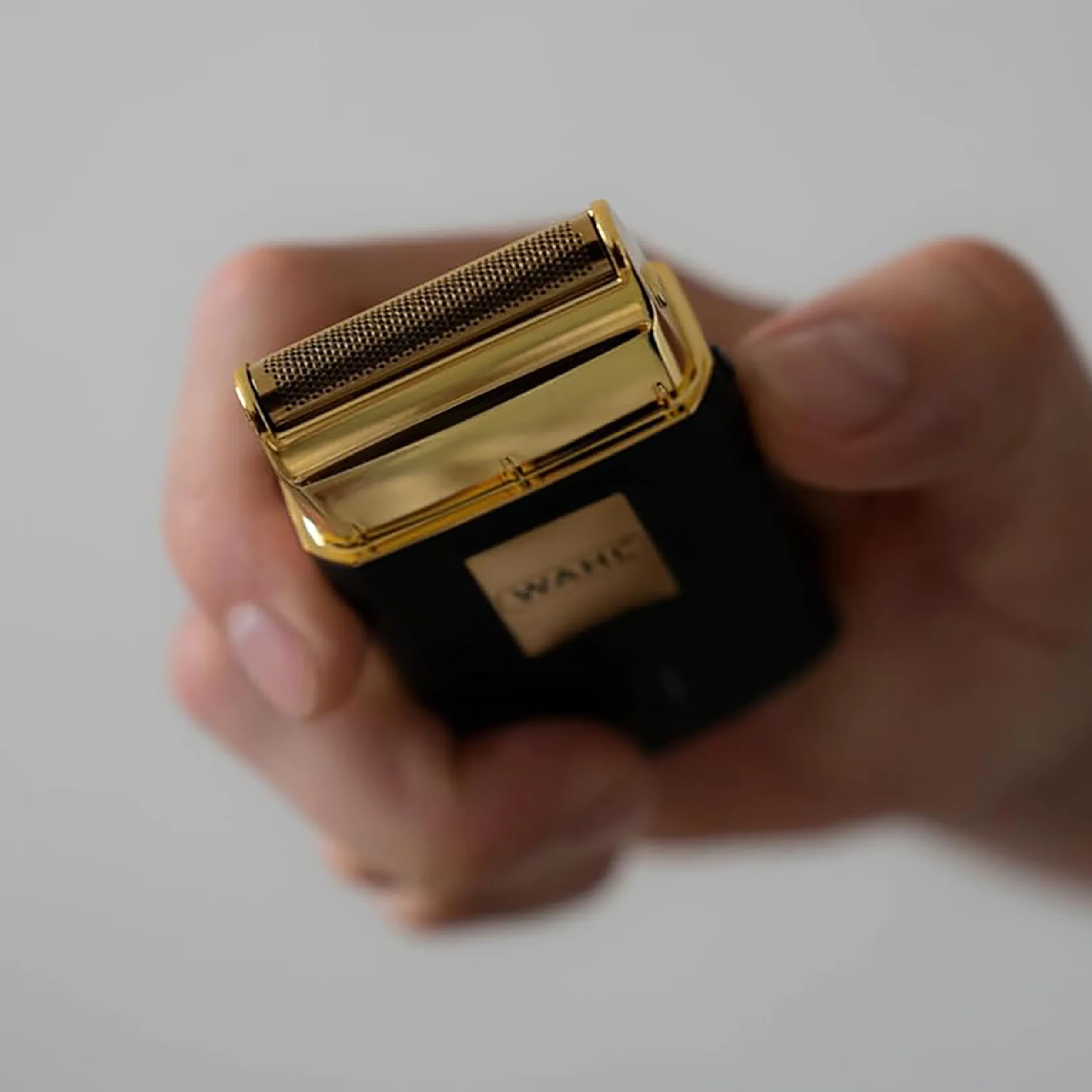 Wahl Travel Shaver Gold Edition Rasoio Elettrico Cordless Ricaricabile per Uomo